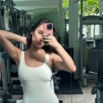 Gabi Melim Instagram - é raro mas acontece quase sempre