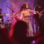 Gabi Melim Instagram - rio de janeiro e são paulo. me senti forte, livre e feliz, sentimentos que em alguns períodos não visitam a gente com tanta frequência, é a coisa da sensibilidade do artista. e isso acontece pela força da nossa troca ⭐️ obrigada por encherem os shows de amor, de carinho, de voz e canto e em todo canto que eu olhava eu recebia os olhares de vocês sorrindo pra nós. brigaduuu por sempre. foram 8 anos, um ciclo lindo pra caramba 🤍