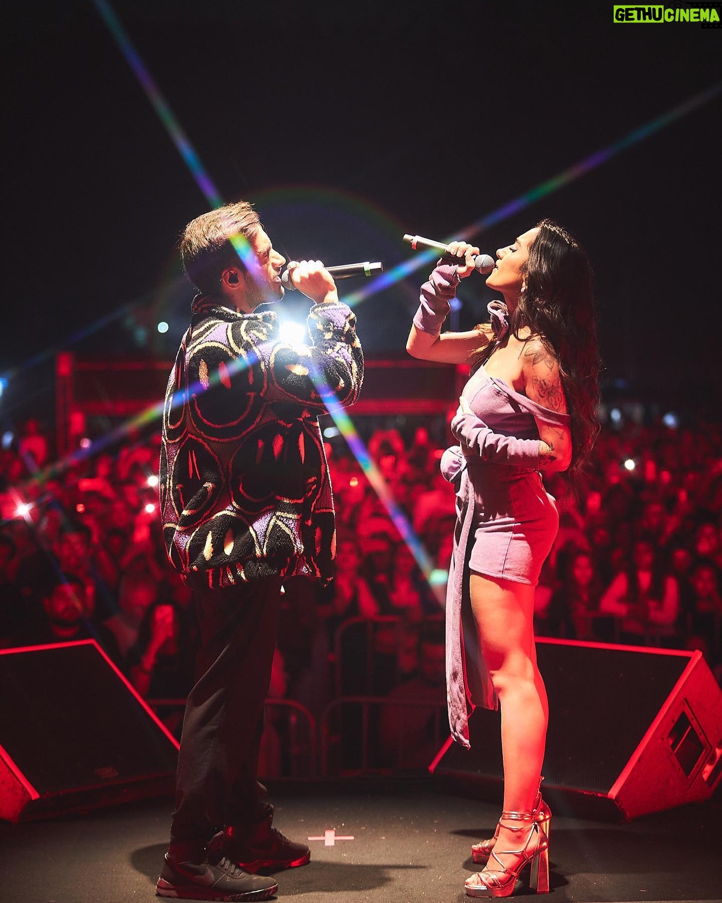 Gabi Melim Instagram - muito amor por esses registros do último show 💜 // coisa mais linda osasco!!!
