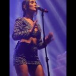 Gabi Melim Instagram - esses últimos shows tão com um gostinho de saudade 🤍 20 mil pessoas em santa bárbara!!!! brigaduuuu povo lindo