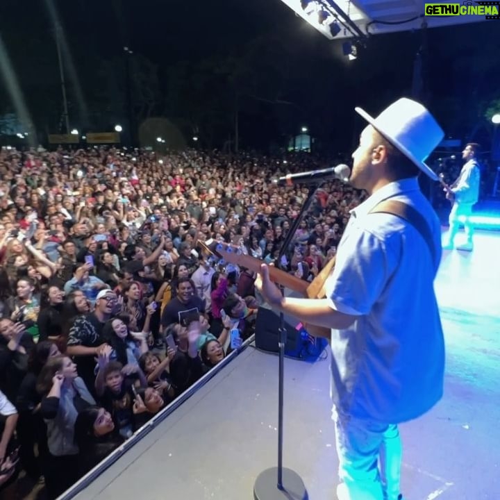 Gabi Melim Instagram - se vocês soubessem a força que tem a energia de vocês sobre o show... são josé vocês tavam tão entregues que o palco ficou parecendo casa 💖 brigaduuu foi muito lindo