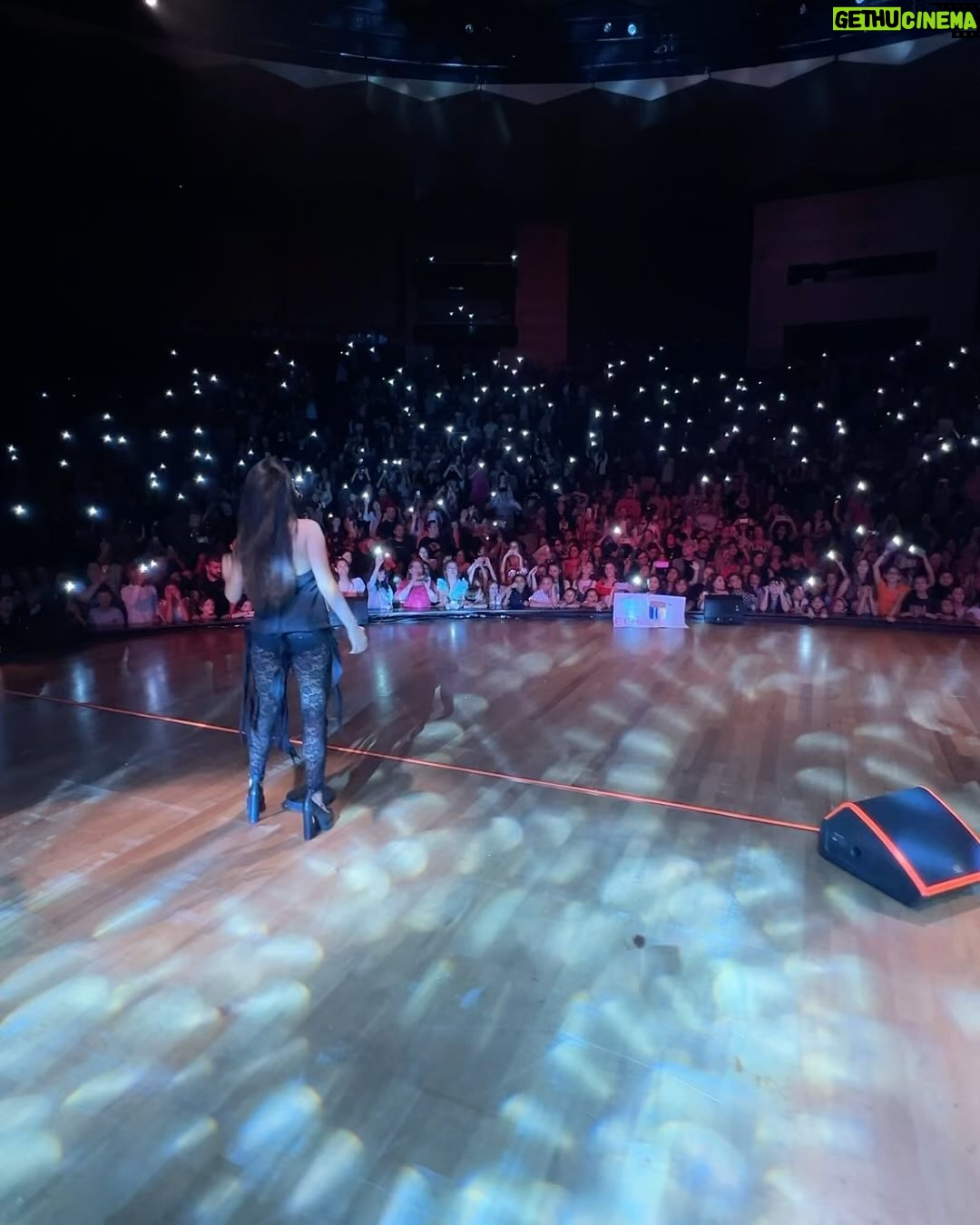Gabi Melim Instagram - ahhhh esses últimos shows ⭐️ obrigada curitiba e barueri!!!!!! sampa hoje a gente se vê meu povo lindo 🤍
