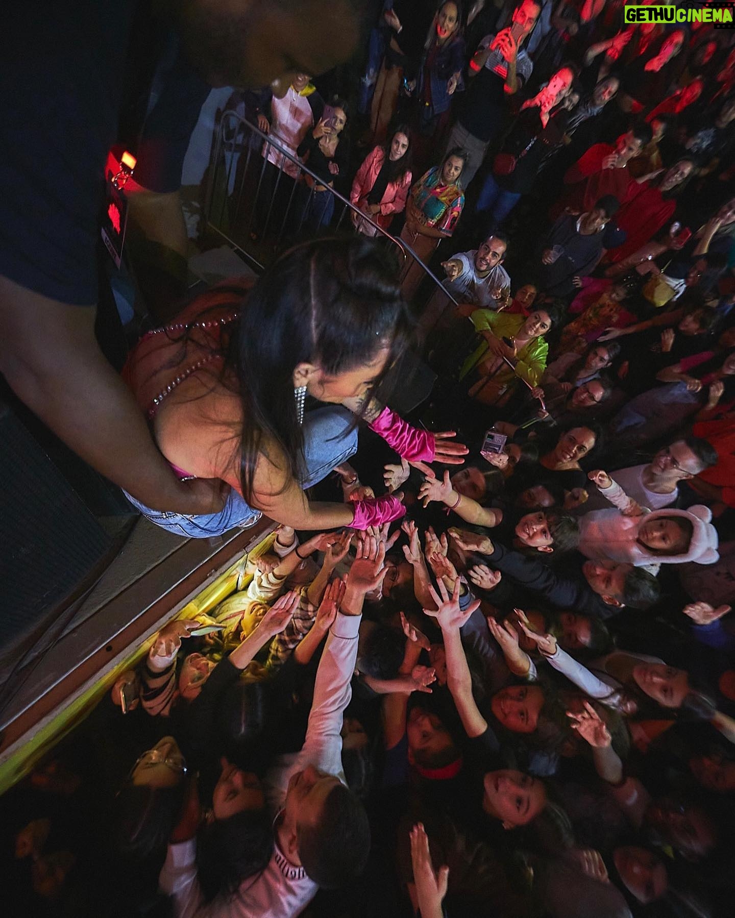 Gabi Melim Instagram - se vocês soubessem a força que tem a energia de vocês sobre o show... são josé vocês tavam tão entregues que o palco ficou parecendo casa 💖 brigaduuu foi muito lindo