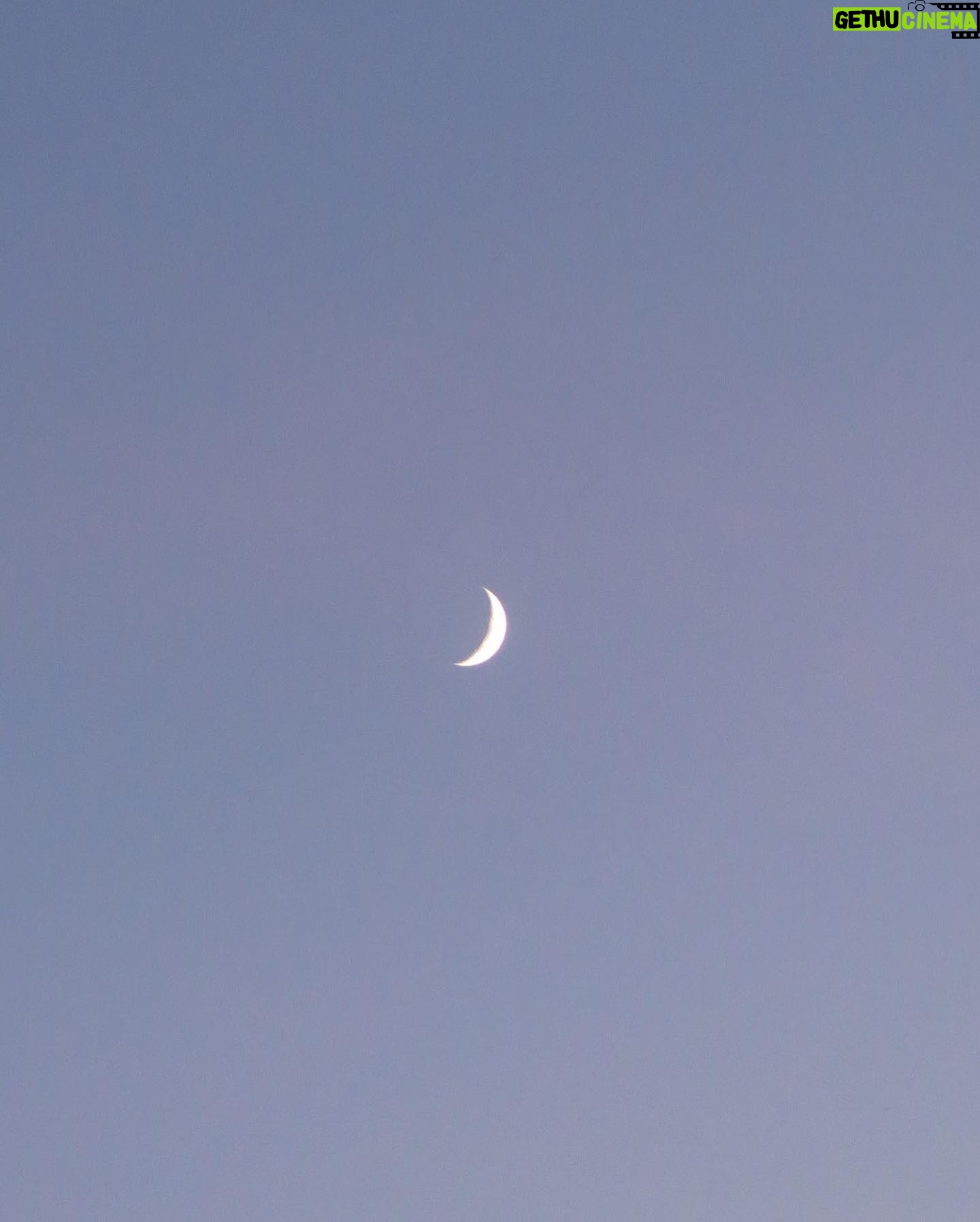 Gabi Melim Instagram - do nada já tamo em dezembro 🌙