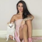 Gabi Melim Instagram - meus amores, queria convidar vocês para participarem dos últimos dias da campanha de black friday da @theofficialpandora que termina agora no dia 30 de novembro. toda a loja e site com 50% de desconto.* e para as compras a partir de 1.199,00 você ganha um porta joias exclusivo! #theofficialpandora #blackfriday #publi *com exceção das categorias diamantes e gameofthrones.