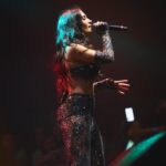 Gabi Melim Instagram - nosso QUINTAL em FORTAL! 8 mil pessoas cantando nossas canções 🫀 brigaduuuuu eu amo a energia de vocês