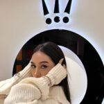 Gabi Melim Instagram - eu e o dimdim estamos apaixonados pelo Bracelet Event da Pandora. fomos essa semana na loja do Barra Shopping e, adoramos saber que na compra de qualquer jóia, você ganha um bracelete lindo e exclusivo. e a campanha não para por aí, acima de R$ 1.199,00 ganhe um porta-jóias belíssimo e super funcional. corre logo viu, a promoção só é válida durante o mês de outubro. @theofficialpandora #publi #BraceletEventPandora