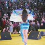 Gabi Melim Instagram – lembro da primeira vez que viajei com a melim pra fazer show fora do rio de janeiro. recife foi esse lugar, o primeiro burburinho, os primeiros fãs que vi de perto, as filas fazendo curva no quarteirão da entrada do local, era bem no início de tudo, senti uma felicidade tão grande de ver onde nossa música tava chegando e toda vez que eu volto eu lembro disso e sinto um carinho imenso por vocês. que noiteee, que show. obrigada por tudo. obrigada por sempre, e ontem não foi diferente. (dessa vez esqueci de comprar cajuína, então tenho mais motivos pra voltar logo) 💖