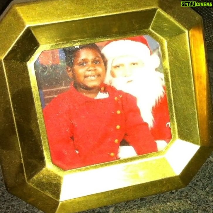 Gabourey Sidibe Instagram - I did not believe in this man but just incase the rumors were true, I smiled for the picture cuz I wanted my Easy Bake Oven. Merry Christmas Yall.