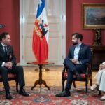 Gabriel Boric Instagram - Hoy junto a la ministra @carolina_toha nos reunimos con el nuevo director general de la PDI, Eduardo Cerna. La seguridad es una prioridad de la ciudadanía y también de nuestro Gobierno, por lo que contar con la Policía de Investigaciones es fundamental.
