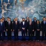 Gabriel Boric Instagram - Con el fin de potenciar el intercambio económico y cultural de nuestro país con China, me reuní junto al ministro @AlbertoVanKlaveren y el Gobernador de la provincia de Sichuan, Huang Qiang. Así continuamos con el diálogo multilateral iniciado durante mi Visita de Estado a China en octubre pasado.