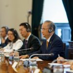 Gabriel Boric Instagram - Con el fin de potenciar el intercambio económico y cultural de nuestro país con China, me reuní junto al ministro @AlbertoVanKlaveren y el Gobernador de la provincia de Sichuan, Huang Qiang. Así continuamos con el diálogo multilateral iniciado durante mi Visita de Estado a China en octubre pasado.