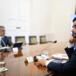 Gabriel Boric Instagram - Comenzamos con la promulgación de la Ley Marco de Ciberseguridad y minutos después, en una nueva sesión del Gabinete Pro Seguridad, revisamos la situación en las cárceles del país para trabajar en: ✅ Inhibición de señal telefónica para evitar estafas y contacto con el exterior. ✅ Agilizar la tramitación del proyecto de ley de expulsiones. ✅ Mejorar los procesos de reinserción social. Avanzamos por la seguridad de las familias de Chile.