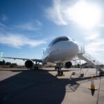Gabriel Boric Instagram - Desde la cumbre del cerro Torquemada, anunciamos el proyecto para el nuevo Aeropuerto en la Región de Valparaíso. Con esta obra impulsamos el desarrollo de la región, fortaleciendo su economía, turismo y el trabajo de emprendedoras como la señora Daisy con su emprendimiento gastronómico. Avanzamos beneficiando el desarrollo de las regiones y el bienestar de las familias de nuestro país.