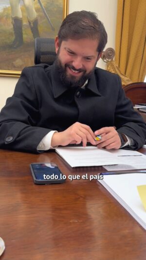 Gabriel Boric Instagram - Junto al ministro Jaime Pizarro, estamos muy contentos y orgullosos de anunciar que Chile albergará nuevamente un evento deportivo de primer nivel. Se trata de los Juegos Mundiales de Olimpiadas Especiales Santiago 2027 que ya son una realidad.
Trabajaremos desde hoy para lograr una fiesta histórica de inclusión y deporte que deje un legado de accesibilidad universal para nuestras y nuestros deportistas, tal como lo hicimos con Santiago 2023.
Seguimos!