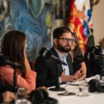 Gabriel Boric Instagram - En el marco de la Cumbre de Libertad de Prensa, tuve una entrevista con más de 500 radios de @SomosARCHI en La Moneda para conversar respecto a diversos temas como seguridad, crecimiento económico y justicia social. Muchas gracias @VerFrancom, Angélica Bulnes, @JuMastorga y Cristian Gálvez por este espacio y por conectar e informar diariamente a miles de chilenas y chilenos a lo largo de Chile!