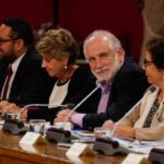 Gabriel Boric Instagram - Iniciamos este viernes con un nuevo Consejo de Gabinete junto a ministras y ministros de Gobierno. Esta semana hemos tenido muy buenas noticias económicas. Se logró reducir la inflación desde 14% a menos de 4%, sin caer en recesión. Además, la economía está creciendo desde mediados de 2023, es decir, llevamos nueve meses creciendo. Y esta expansión continuará durante 2024 donde el mercado del trabajo seguirá recuperándose. Las buenas noticias no pueden llevar a complacencia ni espejismos. Las buenas cifras se consolidan cuando llegan a las familias, para eso seguimos trabajando!