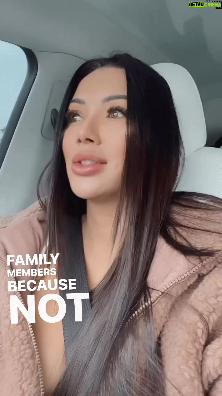 Gabriela Castrovinci - 33.9K Likes - DON’T OVER SHARE ✋🏼 Protect your happiness at all costs! #selfcare