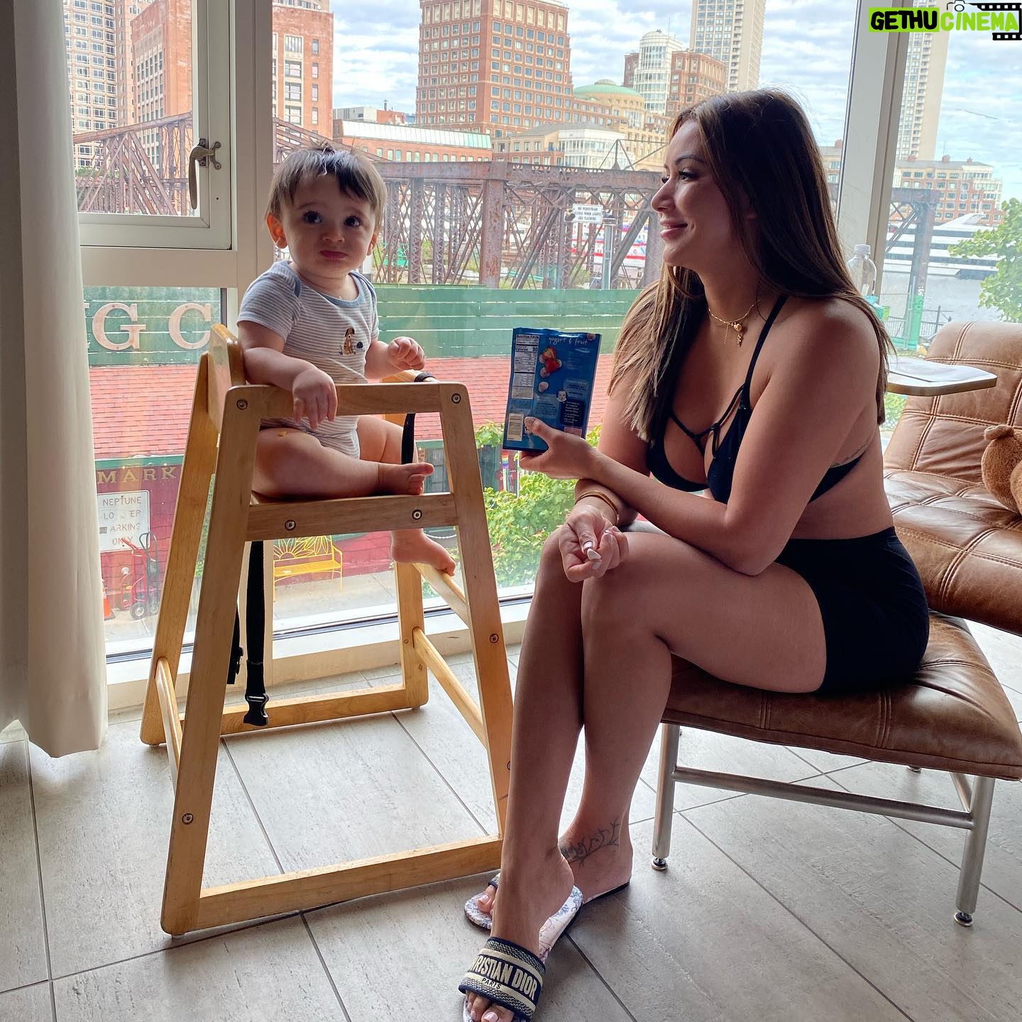 Gabriela Castrovinci - 12.4K Likes - #Boston