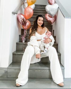 Gabriela Castrovinci Instagram - Best Bday Ever just because is the first of many birthdays with my son🎈I still can’t believe I’m a mother 👩🏽‍🍼#happy35thbirthday