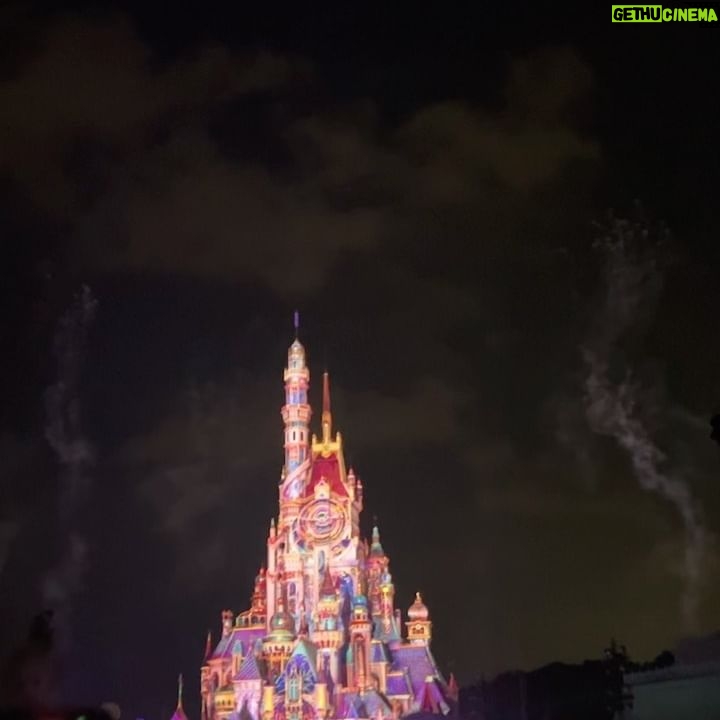 Gabriela Fadel Instagram - Eu passei o Halloween na Disney Hong Kong 🎃