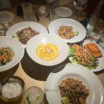 Gabriela Fadel Instagram - "Vamos jantar no @mayfloripa_ e eu levo os furões pra você conhecer" foi simplesmente o melhor convite que eu já recebi em toda a minha vida nunca fui triste