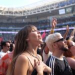 Gabriela Fadel Instagram - Eu cortei a franja de novo só pra isso 🖤 @iwannabe.tour @30ebr