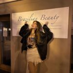 Gabriela Fadel Instagram - Uma obra de arte no museu