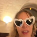 Gabriela Fadel Instagram - Quando sua amiga te chama pro casamento dela em um castelo nos Alpes franceses, você vai. Foi especial demais presencial viver esse momento com vocês!