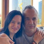 Gabriela Platas Instagram - Hace muchos años, el perro que más he amado me llevó a ti. Y hace 6 años empezaste a enseñarme la felicidad de un amor como siempre lo había imaginado: honesto, protector, sencillo, leal, feliz y divertido (aunque lo disimules con tu #Caradepiedraconojos). Eras mi sueño desde siempre, y hoy se cumplen 6 años de que vivo agradecida de estar a tu lado. Te amo. 🤍