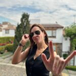 Gabriela Platas Instagram - Si no lo van a dar todo, mejor nadota! ¡Sean felices! 🤘🏻