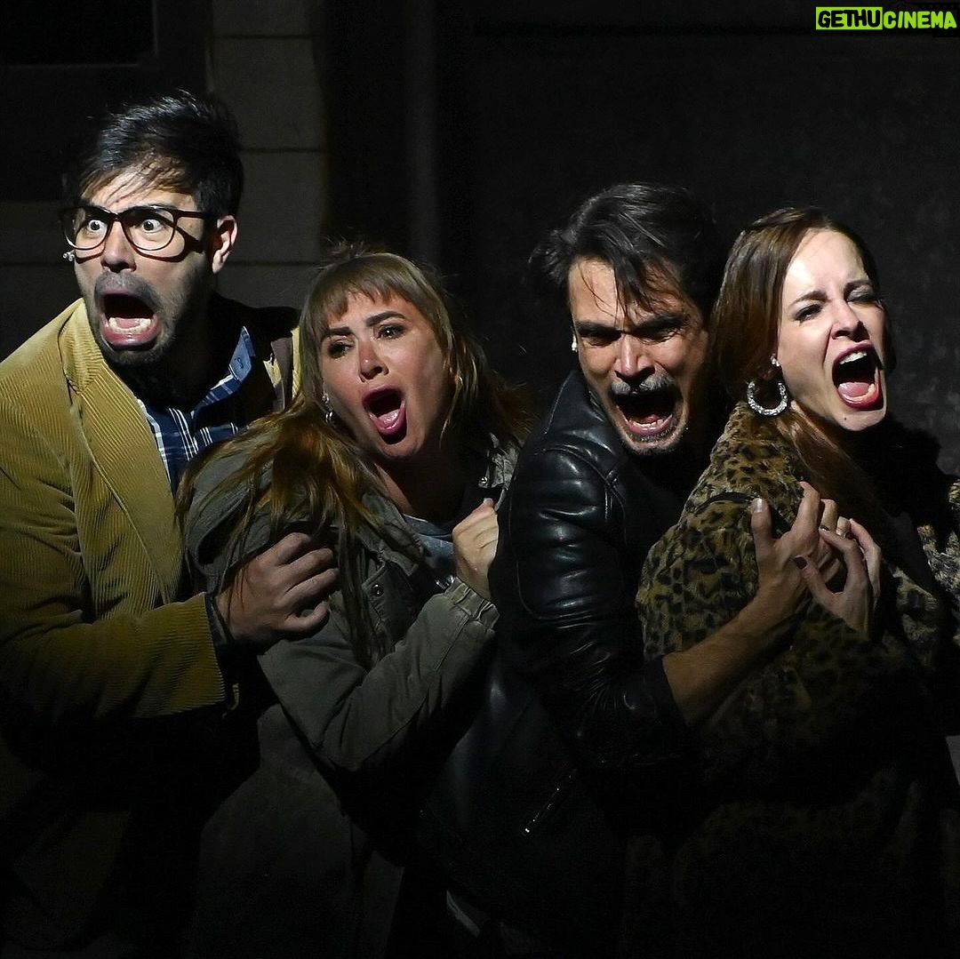 Gabriela Platas Instagram - ¡Viernes de teatro! @atrapadosmex 📍 Nuevo Teatro Libanés 🎭 viernes 17 de mayo 📆 Funciones a las 19:00 y 21:30 🎟️ Boletos en taquilla y @ticketmaster_mx . . . . . #Mariazel #GinaIbarra #GabyPlatas #JuanMartínJáuregui #EscapeRoom #Teatro #ObraDeTeatro #Comedia #EscapeRoom #EscapeRooms