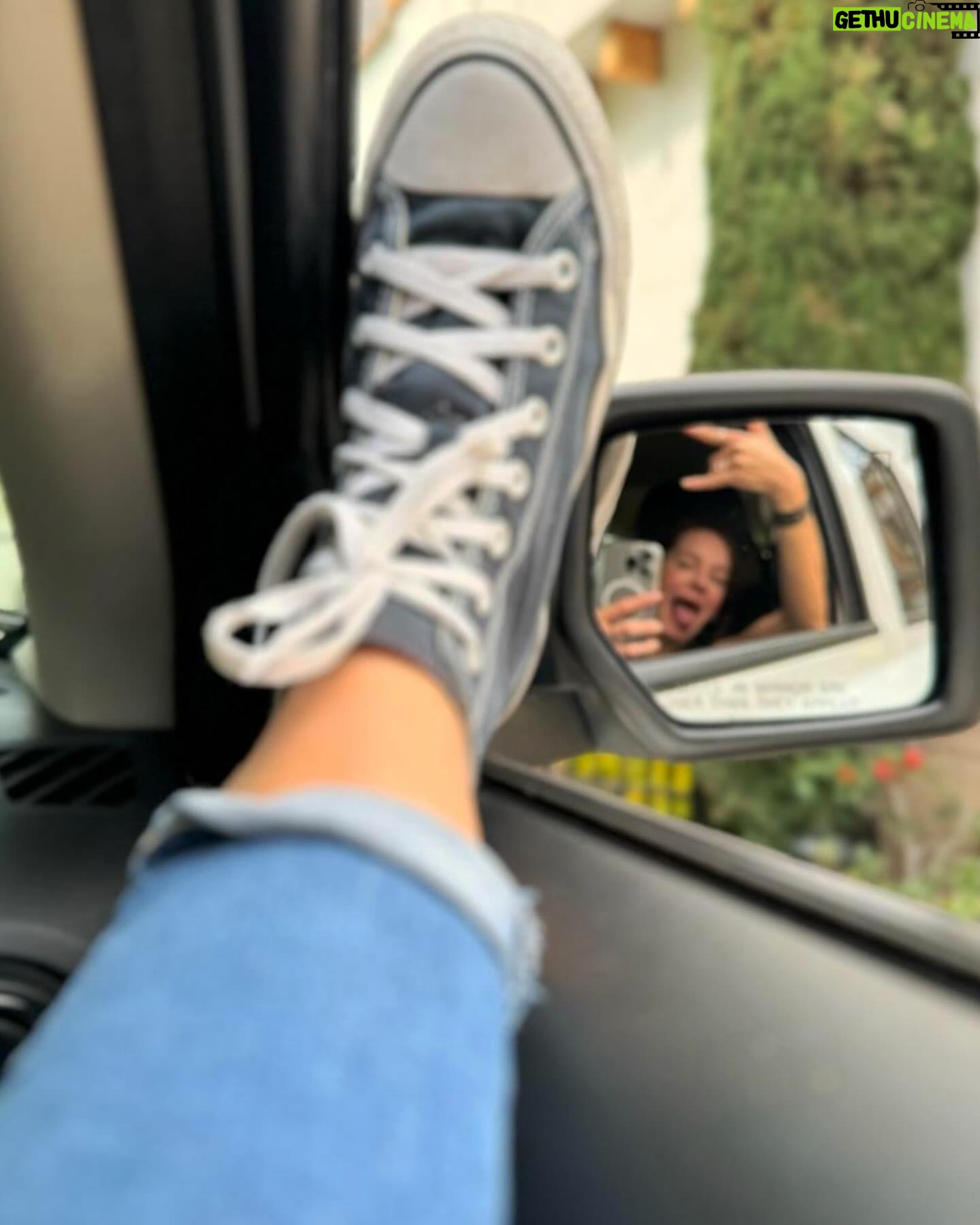 Gabriela Platas Instagram - ¡Anda, súbete! ¡Vamos a lokiar! 🤘🏻