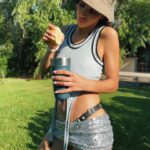 Gabriela Sari Instagram - hagamos limonada 💪🍋🍋🥵☀️ &que la vida siempre nos de limonesss