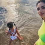 Gabriela Sari Instagram – Que alguien nos explique porque las vacaciones son el mensaje de voz en x2🥹🌊🌊🌊🐠🧜‍♀️🌞🇺🇾