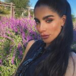 Gabriela Sari Instagram - Fan de este color 💜💜💜 @ginebrabsas @justaosadia