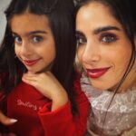 Gabriela Sari Instagram - Con vos todas son mis favoritas. T😍♥️ La felicidad es inmensa 🙌🏼compartir mi pasión con vos es un lujo que me doy cada noche que podes acompañarme al teatro , poder transmitirte algo de este mundo maravilloso que es la actuación, lo agradezco siempre 🙏🏼que importante y lindo a la vez es poder transmitirles amor por el oficio , trabajo o profesión. Que tengan una hermosa semana ✨