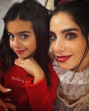 Gabriela Sari Instagram - Con vos todas son mis favoritas. T😍♥️
La felicidad es inmensa 🙌🏼compartir mi pasión con vos es un lujo que me doy cada noche que podes acompañarme al teatro , poder transmitirte algo de este mundo maravilloso que es la actuación, lo agradezco siempre 🙏🏼que importante y lindo a la vez es poder transmitirles amor por el oficio , trabajo o profesión. Que tengan una hermosa semana ✨