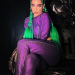 Gabriela Sari Instagram - Pa que me invitan si saben cómo me pongo 💚💜💚💜💚 Que les pareció ?! Lo que me divertí siendo Joker por un rato Look @somosode Pelo @maguistyle_ Shoes @justaosadia