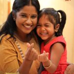 Gabriella Sellus Instagram – Oru deivam thantha poove ❤️

சுந்தரி | திங்கள் – சனி | 7 PM

#SunTV #Sundari #SundariOnSunTV #Serials #TamilSerials #SunDigital