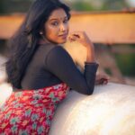 Gabriella Sellus Instagram - “ தெளிந்த அக்கணம் அழகாகியது யாவும்” PC @im_me_vr_official @vrcreativeclickz MUA @trichymakeupartistry_suganya