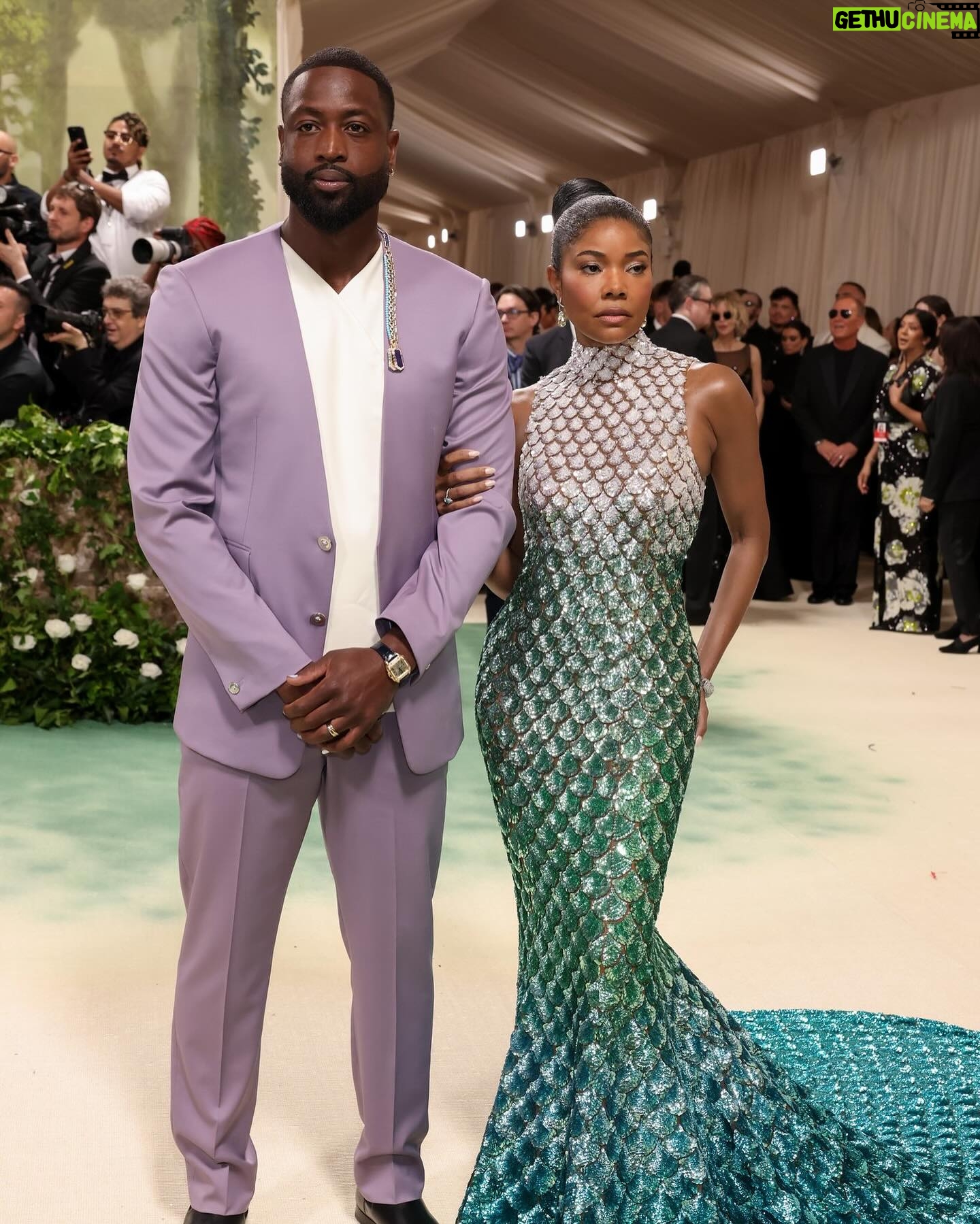 Gabrielle Union Instagram - Stepped on the carpet and parted the sea #MetGala