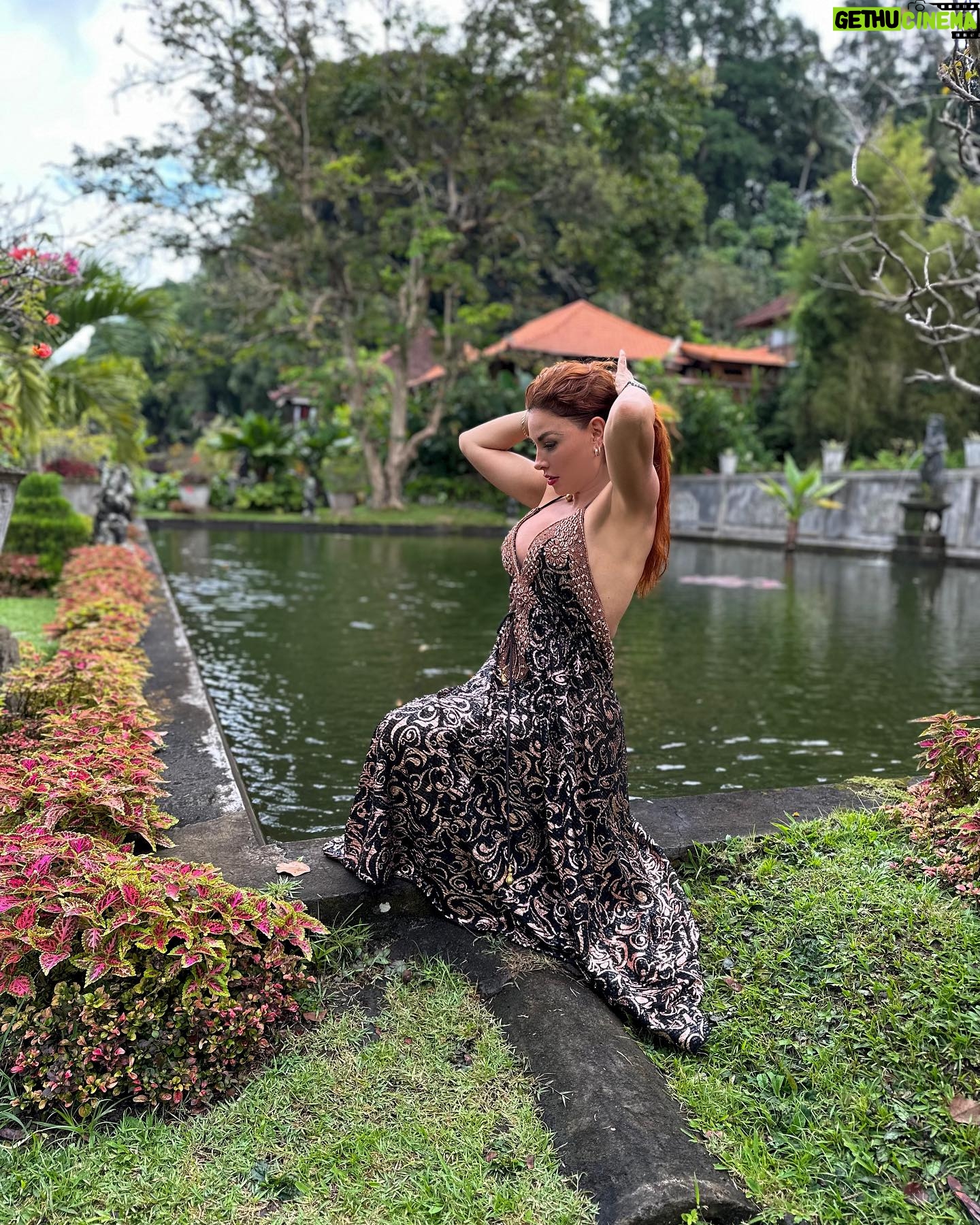 Gaby Ramirez - 4.2K Likes - @bellofcalifornia .
#Bali y sus maravillas . thank you @bonito.bali .
#minitrip #paisaje #travellove #fotografianaturaleza #paisajesnaturales #placetobe #travelguide #montaña #stunningview #travelworld #gabyramirez #instatraveling #fotonaturaleza #natu #mesmerizing #scenicview #tourist #verde #instatravelling #vacation #naturalezapura #puraagungjagatnatha #travels #ruta #travelpics