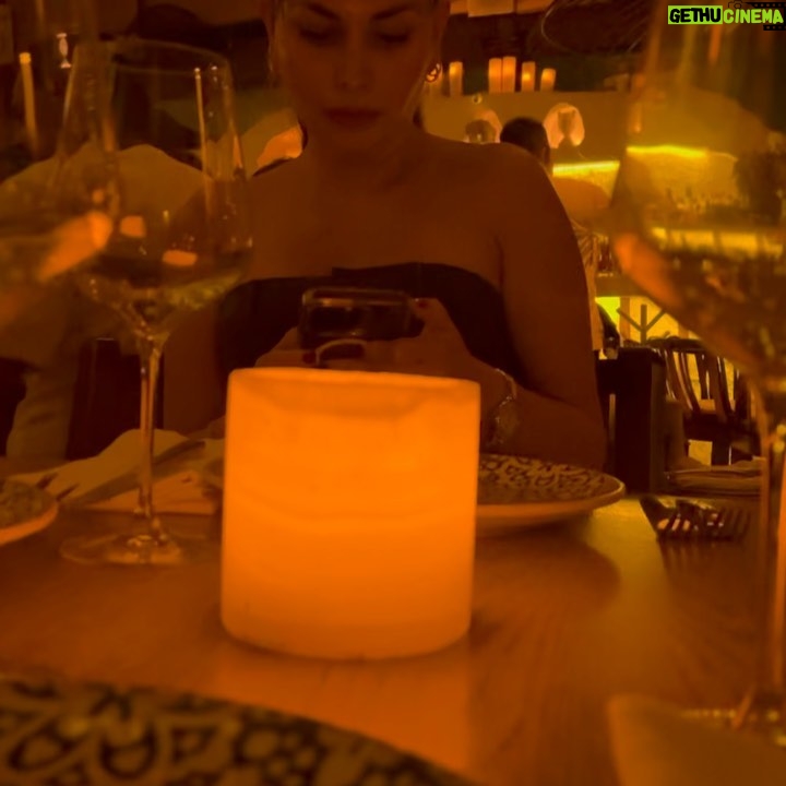 Gaby Ramirez - 3.2K Likes - Estas son las mañanitas para mi mami bella Teresita te amo Grax por todo este tiempo por tu amor por tu entrega al 100% eres la mejor mamá del mundo tantas fotos e historias de este lugar tan mágico @iliosrestaurante .
#artists #young_artist #expression #illustrators #dailyart #conceptart #artlife #art #artsagram #colors #gabyramirez #gabyramireztv