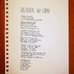 Gal Costa Instagram - ✍️🎶Ninguém poderia imaginar que um encontro casual entre o produtor artístico @marcuspreto e o poeta @omarsalomão originaria o inédito single de Gal Costa, “Palavras no Corpo”. Filho do poeta e escritor @waly.salomao, Omar confessou a Marcus que estava ouvindo a versão do álbum “Fa-Tal” de “Sua Estupidez” e que ninguém sabia dizer “eu te amo” como a Gal. Marcus propôs a Omar de escrever uma letra com essa frase. Meses depois, a letra foi enviada para @silva criar a música sob a produção de @pupillomusica. Lançado em formato single pela gravadora Biscoito Fino em 25 de maio de 2018, “Palavras no Corpo” é o primeiro single do álbum “A Pele do Futuro”, que foi lançado em 28 de setembro de 2018. Na foto, a letra da música em manuscrito de @omarsalomao. #EquipeGal #GalCosta #PalavrasnoCorpo