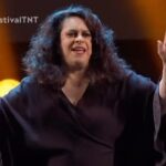Gal Costa Instagram – Há exatos 2 anos, em 09 de abril de 2022, Gal Costa subia ao palco do Mineirão para se apresentar no @brevefestival. A cantora levou para os mineiros o show “As Várias Pontas de uma Estrela”, que tinha como abertura “Fé Cega, Faca Amolada”, composição de @miltonbitucanascimento e @ronaldubas18 gravada no álbum “Doces Bárbaros” em 1976, juntamente com @gilbertogil, @caetanoveloso e @mariabethaniaoficial.

#GalCosta #asvariaspontasdeumaestrela #EquipeGal