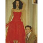 Gal Costa Instagram – 🇫🇷 Gal tornou-se um ícone não só na música, como também na moda. Sua imagem sempre transbordou uma mistura única de sensualidade, exuberância e uma pitada de rebeldia. Até hoje os seus looks são amplamente reproduzidos e reinterpretados nas passarelas e nas ruas.

Em 07 de maio de 1982, após turnê em Israel, Gal Costa visitou o ateliê de @guylarocheparis em Paris, um dos mais importantes nomes da alta costura internacional.

Fotos: Bertrand Laforêt / Gamma / @gettyimages

#GalCosta #EquipeGal