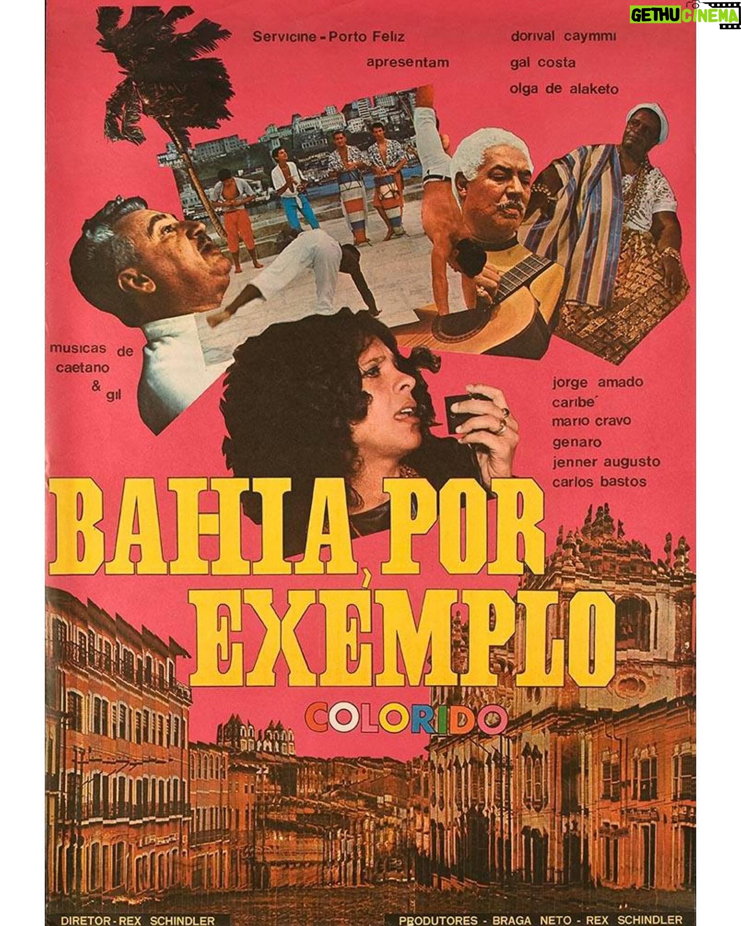 Gal Costa Instagram - Há 55 anos, Gal participou do documentário “Bahia, Por Exemplo” (1969) de Rex Schindler. O filme aborda as belezas e encantos da Bahia através dos depoimentos de diversos artistas baianos, como Gal Costa, Dorival Caymmi, Jorge Amado, Caribé, Glauber Rocha, Mário Cravo, Caetano Veloso, entre outros. Ao longo de “Bahia, Por Exemplo”, os espectadores são convidados a refletir sobre as contradições e desafios enfrentados pelo estado da Bahia, assim como sobre o Brasil como um todo. O filme oferece uma visão sensível e perspicaz da Bahia, explorando sua identidade cultural e social de maneira profunda e envolvente. Fotos: Cinemateca Brasileira Vídeo: YouTube / Documentários Históricos #EquipeGal #GalCosta #BahiaPorExemplo
