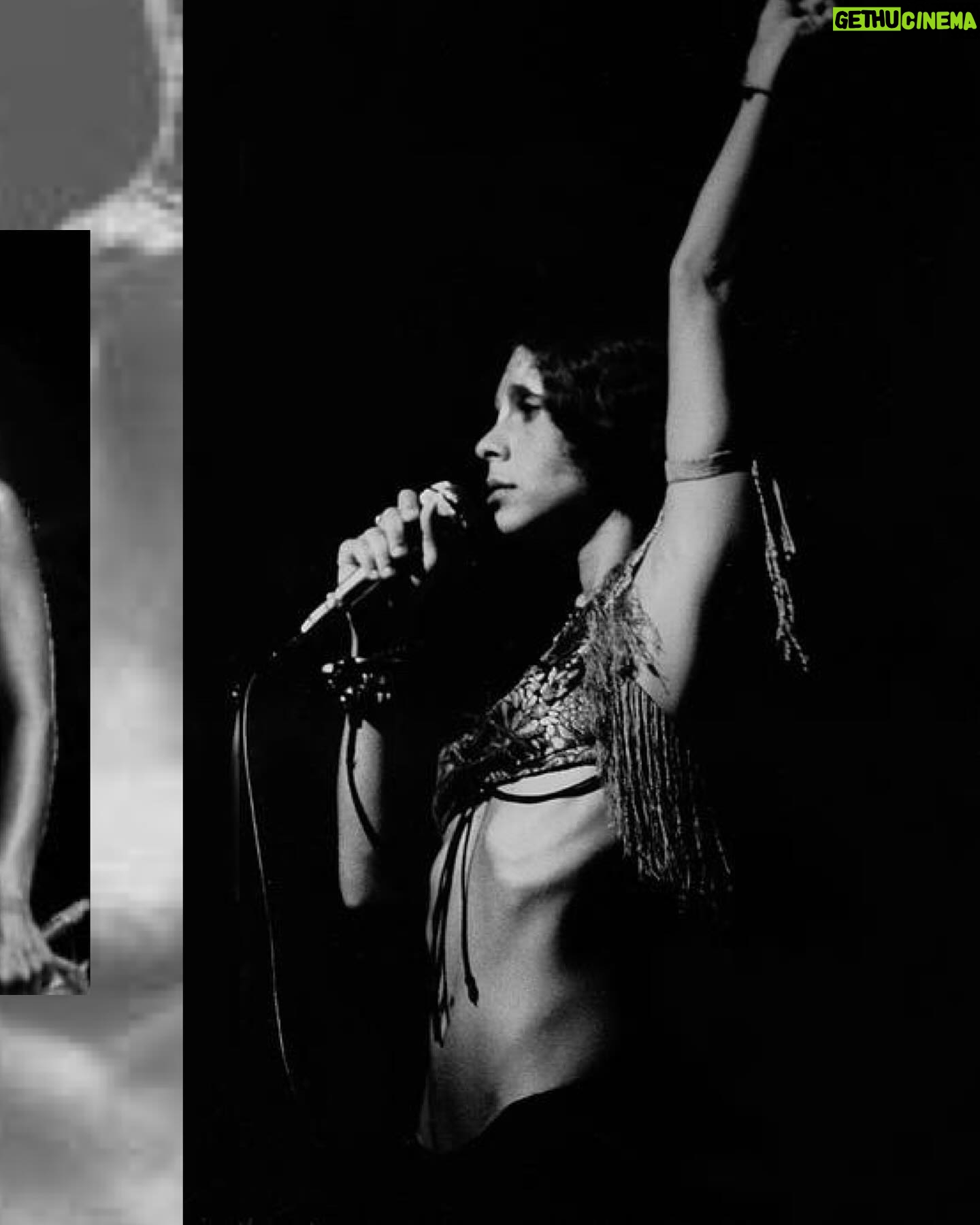 Gal Costa Instagram - Fotos icônicas da carreira da Gal estão na reedição do livro “Thereza Eugênia Portraits” pela @editoramotriz. Com organização de Augusto Lins Soares e apresentação do escritor imortal Antônio Cícero (que também está no livro, ao lado da irmã, a cantora Marina Lima), “Thereza Eugênia Portraits” chega agora em edição de luxo com capa dura com luva e impressão tritone. As quase duzentas páginas deste livro trazem fotos de Caetano Veloso, Gal Costa e Maria Bethânia (os mais retratados por Thereza), além de Roberto Carlos, Gilberto Gil, Chico Buarque, Clara Nunes, Rita Lee, Alcione, Ney Matogrosso, Simone, Raul Seixas, Nana Caymmi, Fafá de Belém, entre muitos outros. As fotos revelam a intimidade dos artistas, os bastidores dos shows e muitos momentos únicos que somente uma artista com a sensibilidade de @therezaeugenia poderia captar. Um verdadeiro tesouro para os amantes da música brasileira, concordam? #GalCosta #EquipeGal #TherezaEugenia