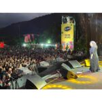 Gal Costa Instagram – 2 anos! Em abril de 2022, Gal participou do festival @rockthemountain, nos dias 17 e 24/04, em Itaipava (RJ). Muita festa e alegria no camarim nos dois dias de apresentação no festival. 

“Eu acho importante devolver, retribuir essa nova geração. Eles bebem na minha fonte, assim como eu me influenciei por outros artistas”, comentou Gal. 🤩

Fotos: @giovanachanley 
 
#GalCosta #RockTheMountain #EquipeGal